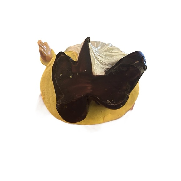 Whimsical Gnome Statue Yellow Hat Pink Flowers & Butterfly Resin 5" In /Outdoor - Picture 4 of 6